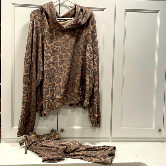 Lna Brushed Leopard Joggers Hoodie Size 